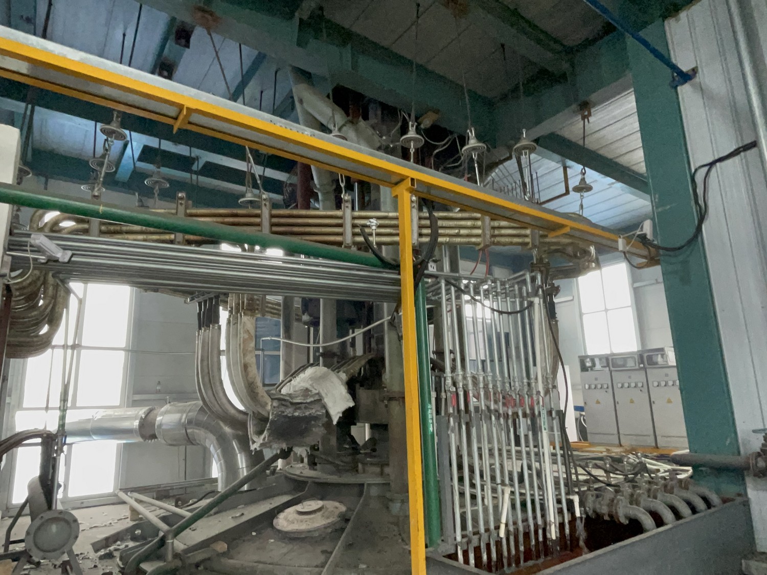 三萬(wàn)噸電爐